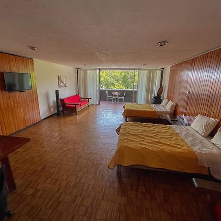 Suites Las Plazas Cuernavaca Bagian luar foto