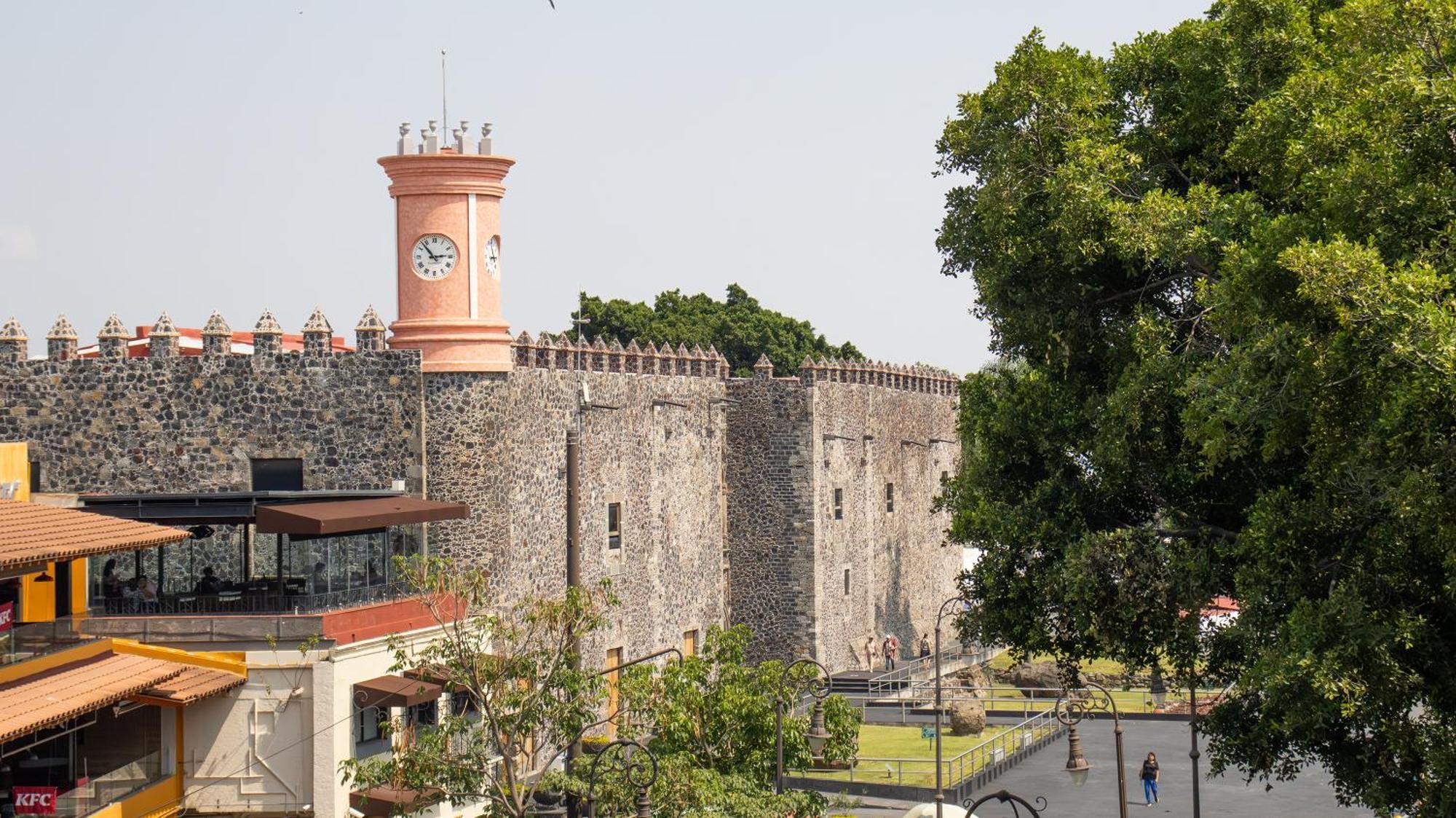 Suites Las Plazas Cuernavaca Bagian luar foto